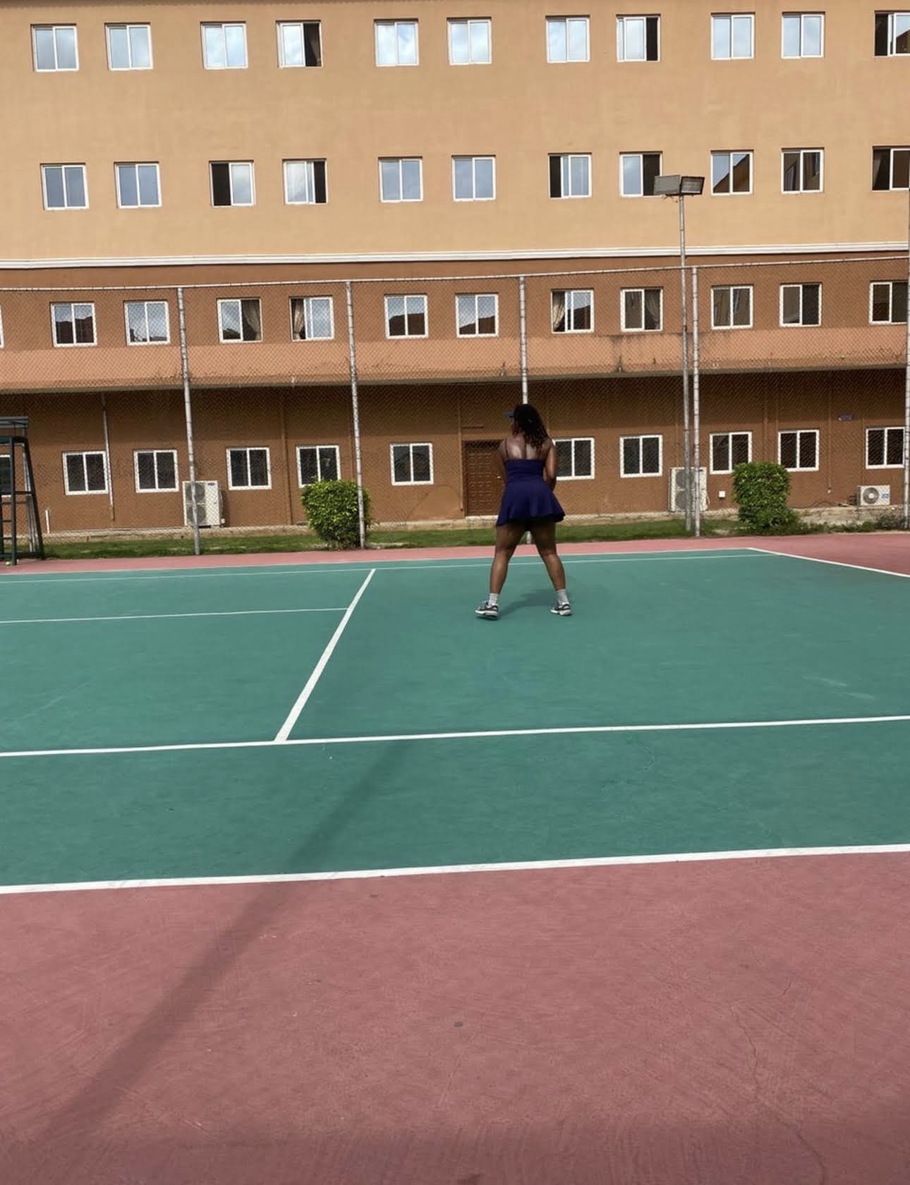 Monaliza Tennis Club seating